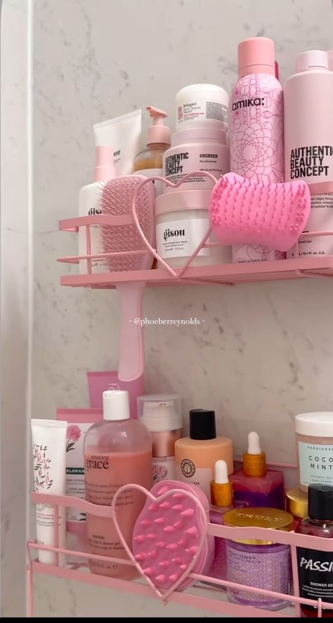 Girly Modern Bathroom, Preppy Pink Bathroom, Pink Aesthetic Bathroom Ideas, Bathroom Spa Aesthetic, Girly Apartment Bathroom, Shower Stuff Aesthetic, Pink Bathroom Inspo Aesthetic, Shower Set Up, Pink Bathroom Organization