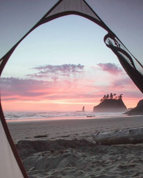 Beautiful sunset colors! La Push Second Beach Washington US | Carrie Walasavage Say Yes To Adventure Sunset Photography Nature, Camping Inspiration, Camping Places, Sunset Colors, Camping Fun, Camping World, Camping Life, Happy Camper, Beautiful Sunset