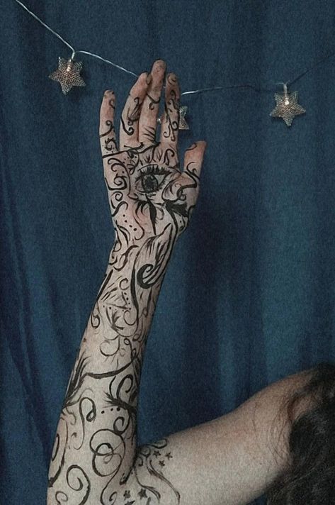 Feyre’s Arm Tattoo, Feyre Arm Tattoo Acotar, Illyrian Tattoos Acotar, Feyres Tattoo Hand, Acotar Hand Tattoo, Acotar Sleeve Tattoo, Acotar Velaris Tattoo, Hand Tattoos Dragon, Feyre Hand Tattoo