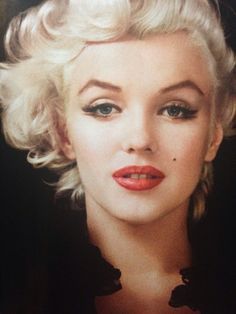 Maquillage Pin Up, Marilyn Monroe Makeup, 1950s Makeup, 50s Makeup, 50s Look, Marilyn Monroe Portrait, Milton Greene, Bone Structure, Marilyn Monroe Art