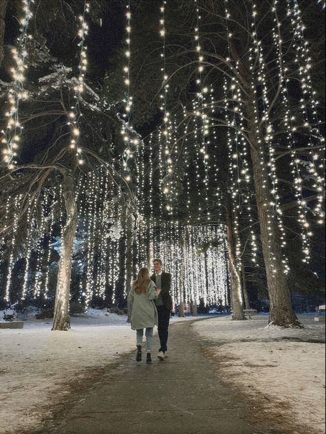 Fairytale Proposal Ideas, March Proposal Ideas, Christmas Time Proposal Ideas, Winter Proposals Ideas, Ski Resort Proposal, New York Christmas Proposal, Winter Wonderland Proposal, Pretty Proposal Ideas, New Year’s Eve Proposal