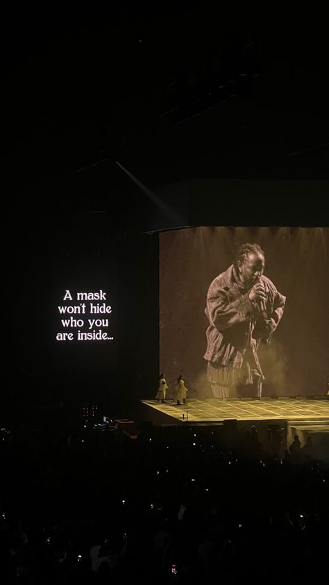 Men Wallpaper Iphone, Kendrick Wallpaper, Kendrick Lamar Concert, Kung Fu Kenny, Aesthetic Concert, Desain Editorial, Rap Wallpaper, Foto Ideas Instagram, Kendrick Lamar