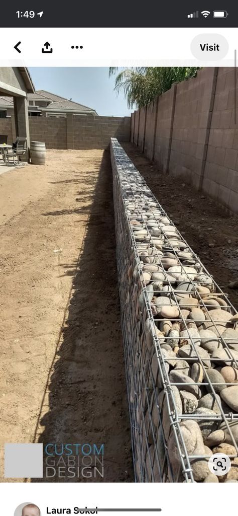 Gabion Wall Design, Cattle Facility, Gabion Retaining Wall, Backyard Retaining Walls, Stone Walls Garden, Garden Retaining Wall, Cement Blocks, Small Front Yard Landscaping, Gabion Wall