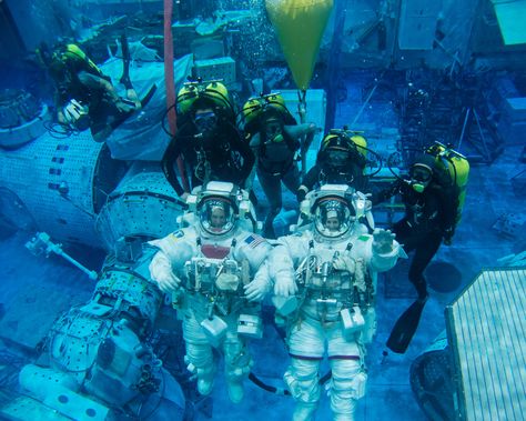 Astronaut Training, Orion Spacecraft, Space Suits, Johnson Space Center, Moon Missions, Nasa Astronauts, Earth Orbit, Space Center, International Space Station