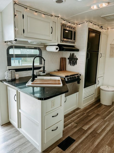 Trailer Restroom Ideas, Camper White Interior, Renovated Camper Interior, Motorhome Remodel Ideas, Camper Bunkhouse Storage Ideas, Rv Rustic Decorating Ideas, Palomino Puma Camper Remodel, Motorhome Kitchen Remodel, Coachmen Camper Remodel