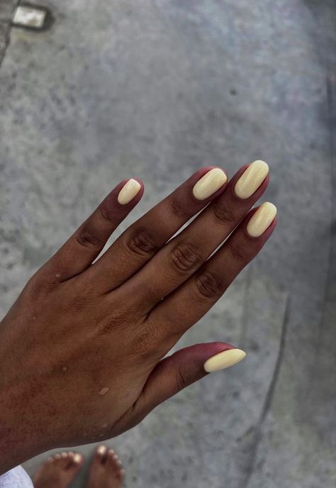 Summer 2024 Nails for Dark Skin: Trending Colors and Classy Designs Spring Minimal Nails, Summer Nails For Tanned Skin, Sheer Yellow Nails, Cream Yellow Nails, Buttery Yellow Nails, Nails With Yellow Dress, Milky Yellow Nails, Yellow Natural Nails, Nails Tanned Skin