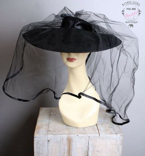 Gothic Hats, Art Deco Hats, Veil Hat, Hat With Veil, Veiled Hats, Face Protection, Pin Art, Looks Black, The New Normal