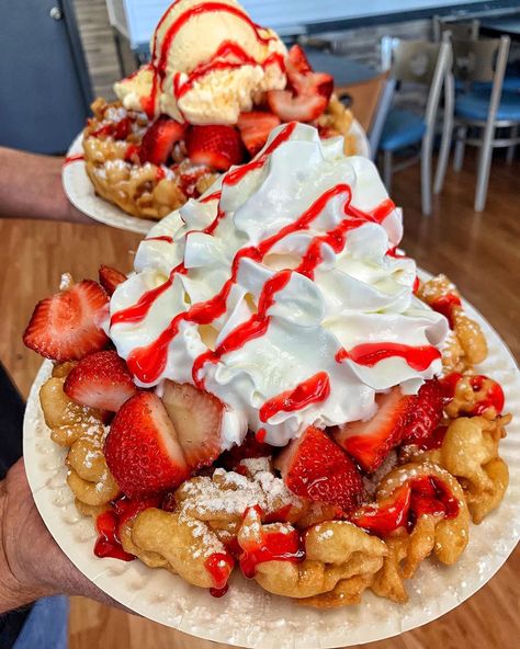 STICKY ICKY FUNNEL CAKES on Instagram: “Who else loves extra whip cream on their funnel cake? 🤗🤗🤗. . . • • • Tag a strawberry funnel cake lover 🍓❤️” Strawberry Whip Cream, Carnival Eats Recipes, Strawberry Funnel Cake, Strawberry Whip, Carnival Eats, Strawberry Heaven, Moodboard Pics, Fast Dessert Recipes, Food Plates