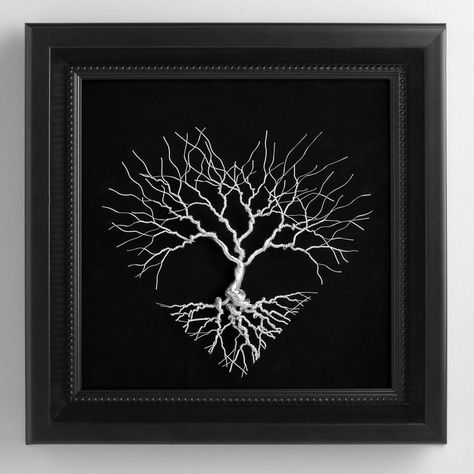 Drátěná Socha, Hot Glue Art, Copper Wire Crafts, Wire Bonsai, Wire Wall Art, Glue Art, Mixed Media Art Projects, Native Beading Patterns, Wire Trees