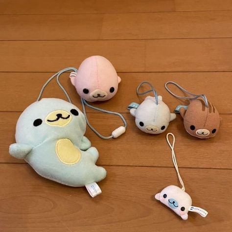 Mamegoma Plush, Cute Keychain, Cute Charms, Rilakkuma, Cute Bags, Clover Leaf, Things To Buy, Seals, Stuffed Animals