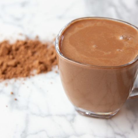 Essen, Cacao Health Benefits, Cacao Hot Chocolate, Cacao Drink, Spiced Hot Chocolate Recipe, Hot Winter Drinks, Cacao Recipes, Cacao Chocolate, Chocolate Drink