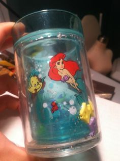 Disney water cups Childhood Snacks, Nostalgia 2000s, Right In The Childhood, Childhood Memories 90s, The Little Mermaid Ariel, Childhood Memories 2000, 90s Memories, Kids Memories, Little Mermaid Ariel