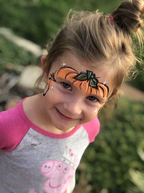 Simple forehead pumpkin design #justfaceitwichita #autumn #halloween #facepaint #pumpkin #kansas #wichita #ict Pumpkin Face Mask Paint, Face Paint Fall Festival, Simple Pumpkin Face Paint, Fall Festival Face Painting Ideas, Fall Face Paint, Fall Face Painting, Fall Face Painting Ideas, Halloween Face Painting, Face Painting Ideas