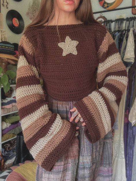 Crochet Star Sweater, Crochet Top Step By Step, Sweater Star, Hippie Sweater, Ladies Crop Top, Crop Top Design, Sweater Tutorial, Crochet Sweater Design, Crochet Star