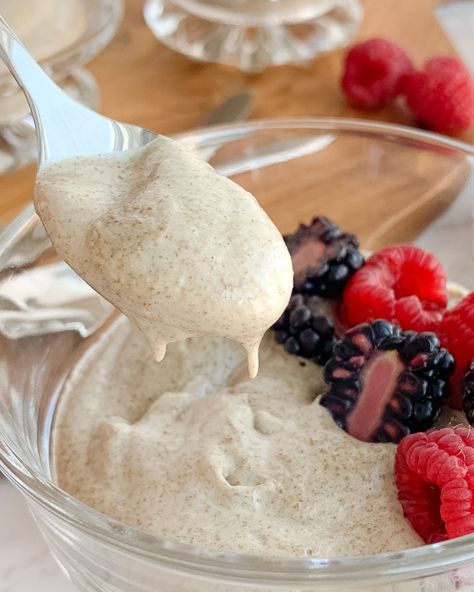 SILKY SMOOTH BLENDED CHIA PUDDING Blended Chia Pudding, Pudding Recept, Vanilla Chia Seed Pudding, Chia Pudding Recipes Healthy, Healthy Desserts For Kids, Vanilla Chia Pudding, Chia Pudding Recipe, Chia Seed Recipes Pudding, Dessert For Breakfast