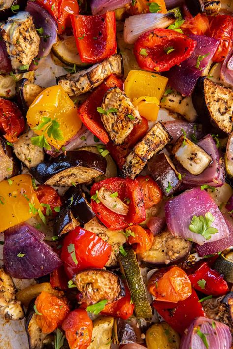 Roasted Veg Recipes, Mediterranean Vegetable Salad, Mediterranean Recipes Vegetables, Slow Roasted Vegetables, Lemon Roasted Vegetables, Roast Vegetable Recipes, Veggie Mediterranean Recipes, Spicy Roasted Veggies, Protein Salads Recipes