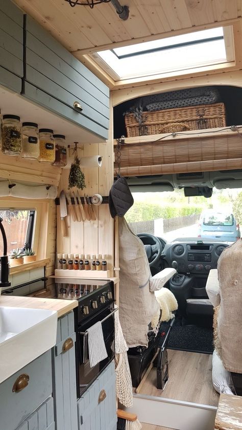 Camper Interior Design, Kombi Home, Van Conversion Interior, Diy Bathroom Furniture, Diy Furniture For Small Spaces, Diy Apartment Furniture, Van Life Diy, Furniture Small Spaces, Diy Baby Furniture