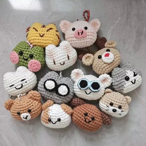 This is a handmade item so it couldn't be perfect . size: plz see pictures  ✈️Shipping information: Orders will be sent by international express (7-10 days). Seventeen Crochet Ideas, Seventeen Crochet, Kpop Crochet Pattern, Scoups The8, Crochet Korean, Vernon Jeonghan, Korean Crochet, Crochet Chains, Kpop Crochet