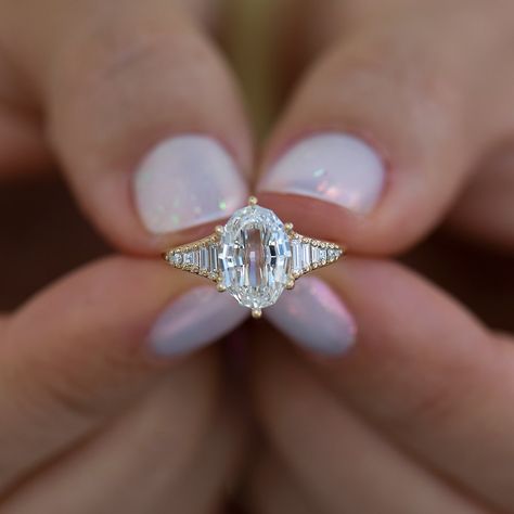 Baguette, Art Deco Style Engagement Ring, Colored Diamond Engagement Rings, Unique Ring Box, Baguette Diamond Ring, Ring Cuts, The Bling Ring, Ring Inspo, Cute Engagement Rings