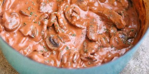 This oven beef stroganoff recipe bakes top round steak under a rich, beefy broth featuring red wine, mushrooms, and onions. Top Round Steak, Beef Stroganoff Recipe, Round Steak, Steak And Mushrooms, Stroganoff Recipe, Beef Stroganoff, Beef Dishes, Oven Baked, One Pot Meals