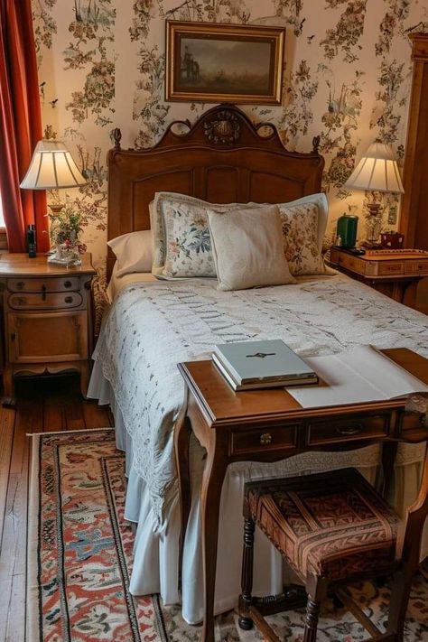 English Country Apartment, 1800 Bedroom Aesthetic, Victorian Style Rooms Bedrooms, Pride And Prejudice Room Aesthetic, Grandmacore Interior, Regency Bedroom Aesthetic, 1900 Bedroom Aesthetic, Regency Bedroom English, Prairie Bedroom Aesthetic