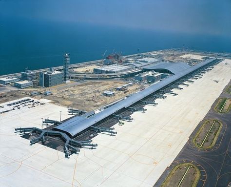 Kansai Airport, Kansai International Airport, Road Trip Places, Airport Design, Airports Terminal, Passenger Aircraft, Airport Photos, Tropical Resort, Renzo Piano