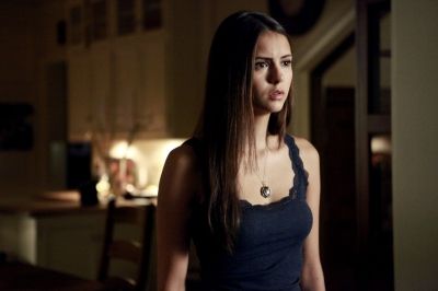 Nina Dobrev Vampire Diaries, Elena Gilbert Style, Nina Dobrev Style, Katerina Petrova, The Vampire Diaries 3, Vampire Diaries Seasons, Bonnie Bennett, Daniel Gillies, Family Ties