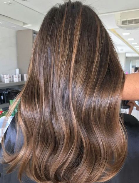 Alıntı Modern Haircuts, Brown Hair Looks, Brown Hair Inspo, Brunette Hair With Highlights, Brown Hair Balayage, Honey Hair, Hair Shades, Hair Inspiration Color, Hair Inspo Color