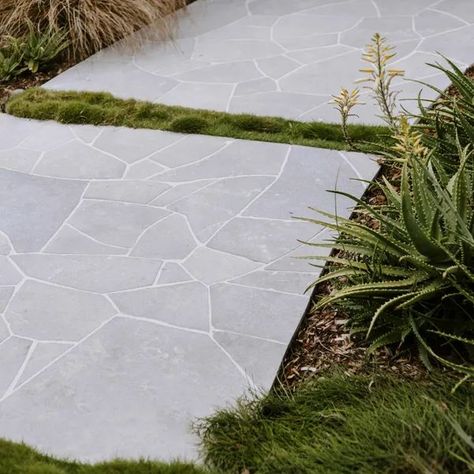 Paving Ideas, Crazy Paving, Outdoor Fireplace Patio, Outdoor Fireplace, Free Samples, Natural Stones, Garden Design, Split, Patio