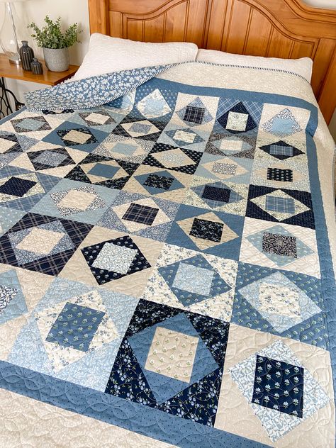 Free pattern} Floating Squares Floating Squares Quilt Pattern, Beginner Quilt Patterns Free, Blue Quilt Patterns, Cake Squares, Fun Quilts, Quilt Blocks Easy, Reach Out To Me, Fat Quarter Quilt, Quilt Square Patterns