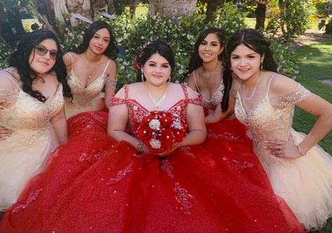 Red Quince Theme Damas, Dresses For Damas Quinceanera, Red Quince Court, Quinceanera Dresses For Damas, Red Quince Dress, Red Quince Theme, Quince Court, Quinceanera Masquerade, Quinceanera Court