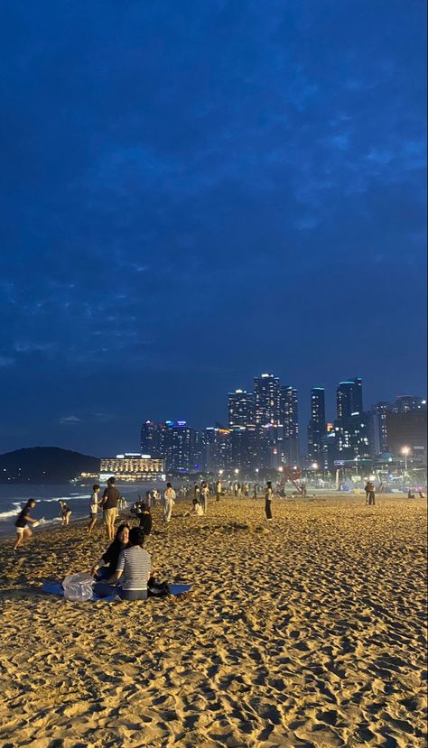 Korean Travel Aesthetic, Busan Korea Aesthetic, Korea Busan Aesthetic, Korean Summer Aesthetic, Summer In Seoul, Busan Photo Ideas, Seoul In Summer, Korea Photo Ideas, Korea Busan