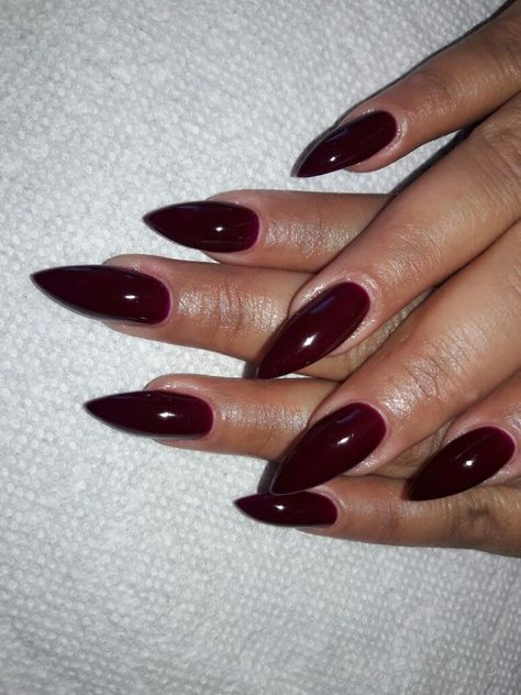 Nail Colors For Winter, Dark Red Nail Polish, Red Summer Nails, Red Stiletto Nails, Deep Red Nails, Dark Red Nails, Wine Nails, Maroon Nails, Pointy Nails