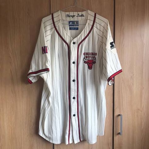 8. SLOW DANCING - JOJI Baseball Jacket Outfit, Slow Dancing, Fashion Suits For Men, Thrift Fashion, Baseball Jersey, Chicago Bulls, Dream Clothes, Retro Outfits, Mens Street Style