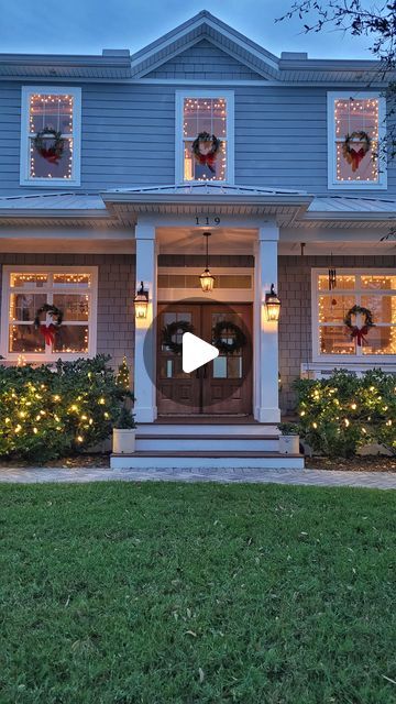 Jess Davis on Instagram: "✨Christmas light hack✨ if you hate ladders and the cold, try hanging your lights INSIDE your 🪟 this year! Save this for exterior decorating, it is so easy and turns out just like the home alone house🥹

 Use the velcro command strips, they hold best- command hooks in the corners and the small plastic ones in the centers on top and bottom to make sure the lights frame window glass. Run any extra along the base of the window and you get cozy twinkle inside and out! ✨ 

Have you tried this yet? Besides in high school ?😜🤘" Christmas Outdoor Wreaths Window, Front Christmas Lights, Lights In Window Christmas, Christmas Lights Inside Window Frame, Interior Window Christmas Lights, Lights Inside Window Christmas, Christmas Lights Window Outdoor, House With Wreaths On Windows, How To Install Christmas Lights On House