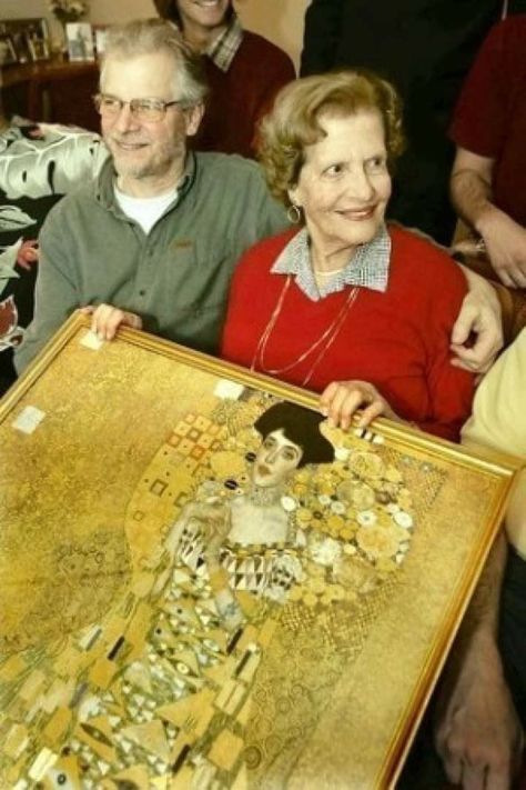 Klimt Portrait, Gold Portrait, Adele Bloch Bauer, Gustav Klimt Art, Famous Portraits, Klimt Paintings, Klimt Art, Vienna Secession, Woman In Gold