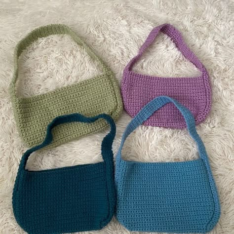 Crochet Purse Aesthetic, Shoulder Crochet Bag, Aesthetic Crochet Bags, Crotchet Bags Aesthetic, Crochet Aesthetic Bag, Crochet Aesthetic Ideas, Crochet Bags Aesthetic, Croche Aesthetic, Crochet Accessories Ideas