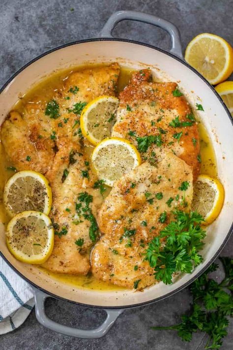 The tender, crispy and juicy chicken breast smothered in a flavor-packed lemon garlic butter sauce, so good! Chicken Receipe, Easy Lemon Chicken Recipe, Turkey Entrees, Chicken Smothered, Chicken Salads, Chicken Piccata Recipe, Lemon Chicken Recipe, Breaded Chicken Breast, Chicken Slices