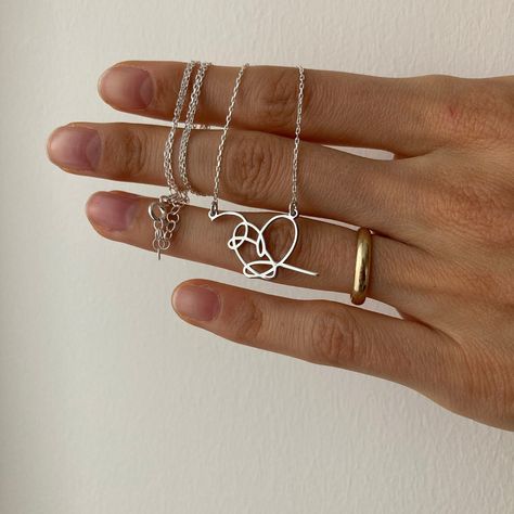 K Pop Jewelry, Bts Jewellery, Bts Necklace, Bts Jewelry, Bts Heart, Bts Gifts, Bts Bracelet, Hand Jewelry Rings, Jewels Diy