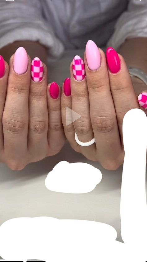 Back To School Nails Checkered, Pink Checkered Nails Acrylic, Checker Nails Short, Checkered Design Nails, Cute Nail Designs Checkered, Cute Short Pink Nail Designs, Hot Pink And Checkered Nails, Pink And Checkered Nails, Pink Checkered Nail Designs