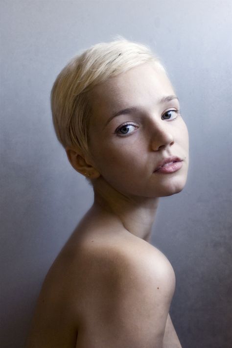 20 Pixie Hairstyles for Short Hair Looks Very Short Hair, Kort Pixie, 2016 Hair Trends, Very Short Pixie Cuts, Pixie Crop, Short Hair Trends, Short Pixie Haircuts, Short Pixie Cut, Cute Hairstyles For Short Hair