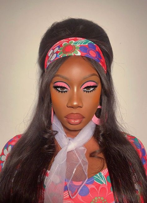 Groovy Makeup Looks, 70s Makeup Black Women, 70s Glam Makeup, Groovy Makeup, 70’s Makeup, 70s Makeup Look, 80s Eye Makeup, 60s Photoshoot, 70s Hair And Makeup