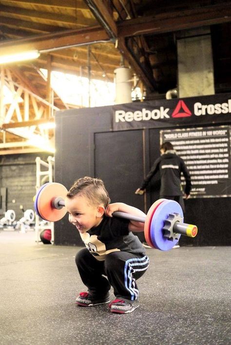 Cute! Proper Squat, Crossfit Men, Crossfit Kids, Crossfit Inspiration, Crossfit Motivation, Stay Hungry, Reebok Crossfit, Crossfit Workouts, Gym Humor