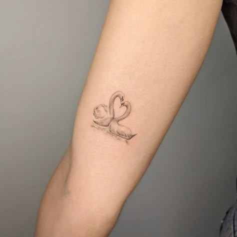 Year Tattoo Number Dainty, Swan Couple Tattoo, Thank You Tattoo, Cute Feminine Tattoos, Swans Tattoo, Soft Tattoo Aesthetic, Little Women Tattoo, Cute Little Tattoos For Women, Small Detailed Tattoos