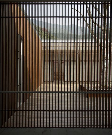 Courtyard - Screen | Architects: Li Xiaodong Atelier. Photography by © Martijn de Geus. Timber Screens, Wood Screens, Brick Facade, Facade Architecture, Brickwork, Landscape Architecture, Architecture Details, Modern Architecture, Interior Architecture