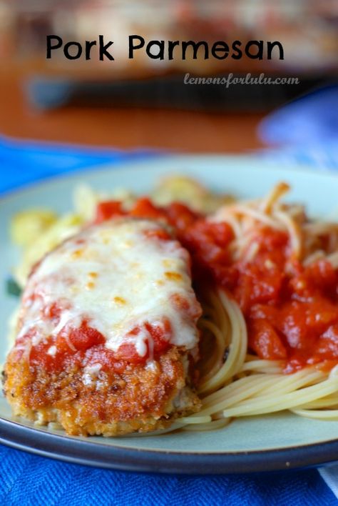 Pork chops are lightly breaded and seasoned then baked with gooey mozzarella cheese and covered in homemade marinara sauce.  www.lemonsforlulu.com Pork Parmesan, Homemade Marinara Sauce, Inexpensive Dinners, Breaded Pork Chops, Pasta Sauce Homemade, Marinara Sauce Homemade, Pork Dinner, Homemade Marinara, Think Food