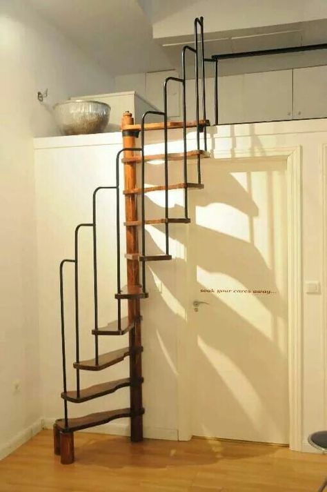 Tiny House Stairs, Stairs Makeover, Loft Stairs, Loft Ladder, Spiral Stairs, Tiny Spaces, House Stairs, Spiral Staircase, Tiny House Living