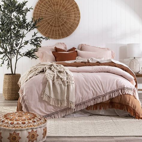 Pillow Talk Australia on Instagram: “Did someone say texture? We adore the new-season textures which are arriving with the change-of-season and the beautiful depth they bring…” Uni Apartment, Sunset Room, Moody Autumn, Boho Bedroom Design, Bedroom Redesign, Natural Accessories, Chill Room, Pink Life, Bedroom Space