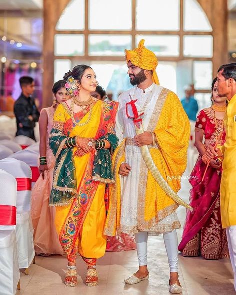 Marathi Weeding Pic, Vidhi Look For Bride And Groom, Indian Wedding Matching Outfits, Yellow Nauvari Saree Brides, Marathi Groom Outfit, Maharashtrian Groom Outfit, Peshwai Look For Wedding Couple, Marathi Bride And Groom Outfits, Groom Engagement Outfit Indian