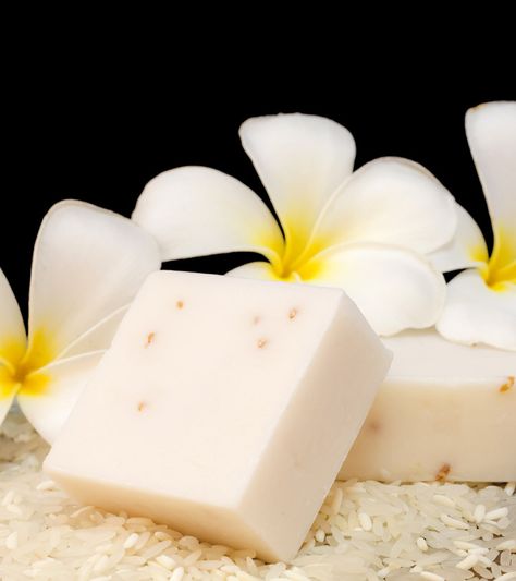 Have you known about the beauty benefits of rice? What about trying rice soap to enhance your beauty? Given here are rice milk soap benefits for you to check out Rice Soap Benefits, Rice Milk Soap, Benefits Of Rice, Soap Benefits, Săpunuri Handmade, Soap Display, Matcha Benefits, Coconut Health Benefits, Benefits Of Coconut Oil